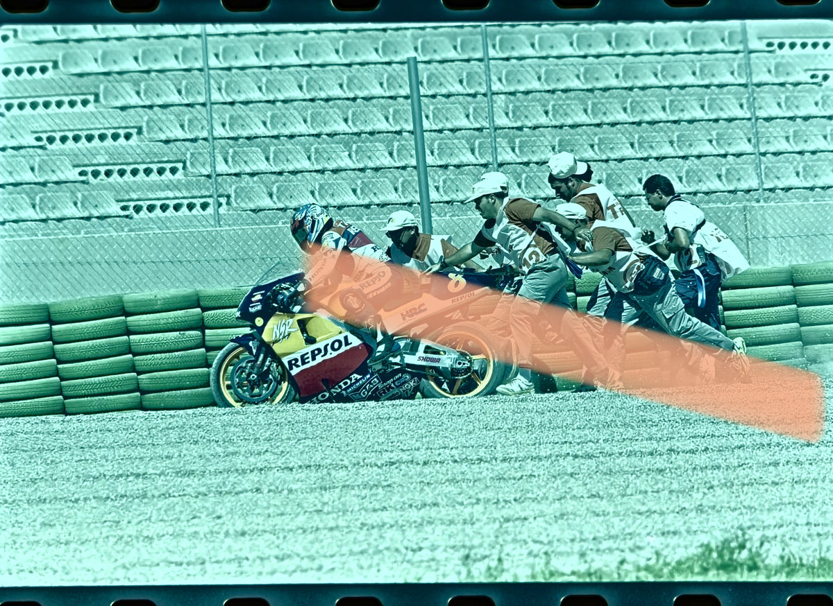 Negativo fotográfico original Tadayuki Okada Repsol Honda GP Valencia 500cc 1999 35mm film Rare