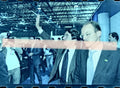 Originales Fotonegativ von José María Aznar beim Begrüßen der Teilnehmer auf der Feria Valencia 2002 35mm-Film Selten
