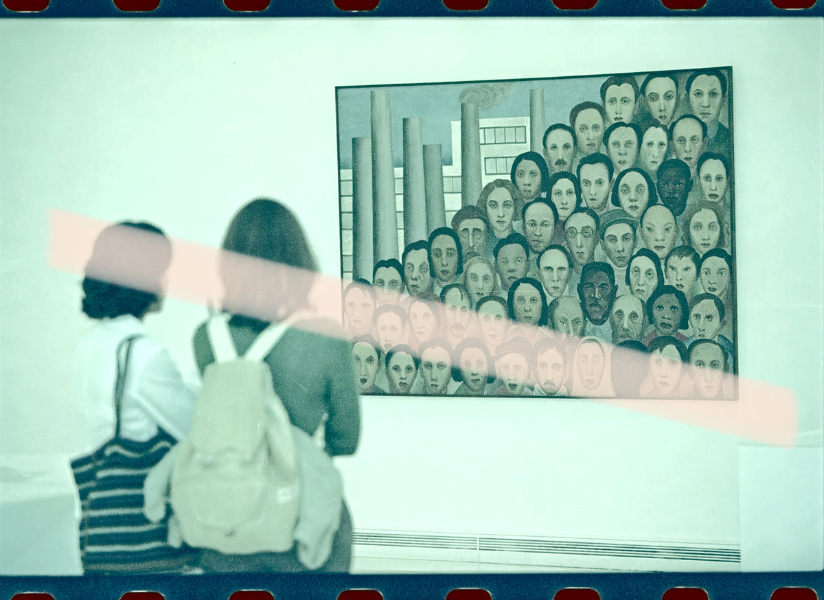 Originales Negativ des Fotos der Malerin Tarsila do Amaral bei der Ausstellung „Operários“, Brasilien, IVAM Valencia 2000, 35-mm-Film, selten