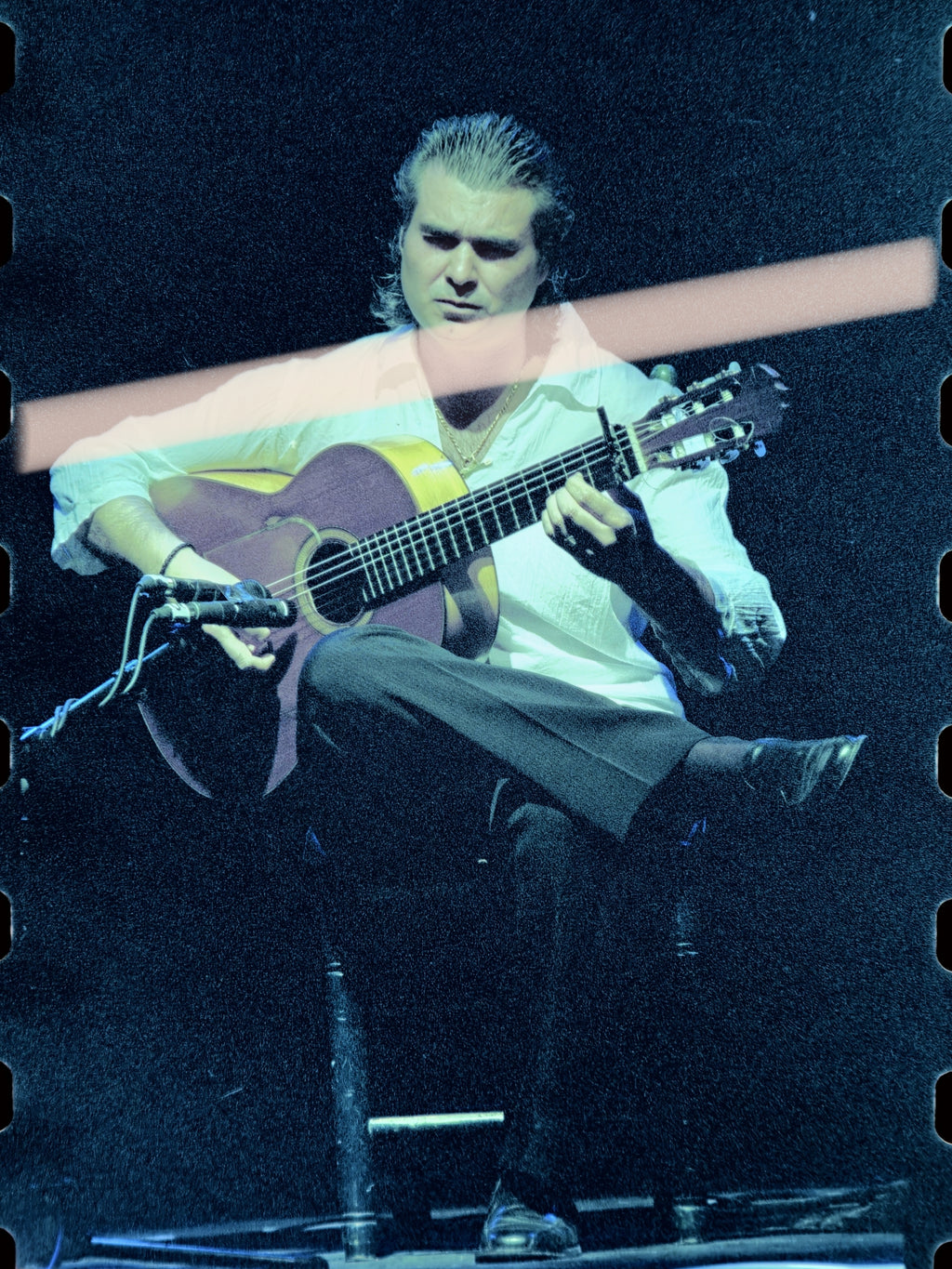 Negativo fotografico originale del chitarrista flamenco Antonio Soto dedito alla chitarra, Cante de las Minas La Unión 2003, pellicola 35mm, raro.