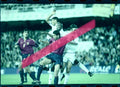 Originales Foto negativ Miguel Ángel Nadal und Fernando Hierro, spanische Fußballnationalmannschaft, Luftduell gegen Frankreich, Mest2001, 35mm Film, Selten