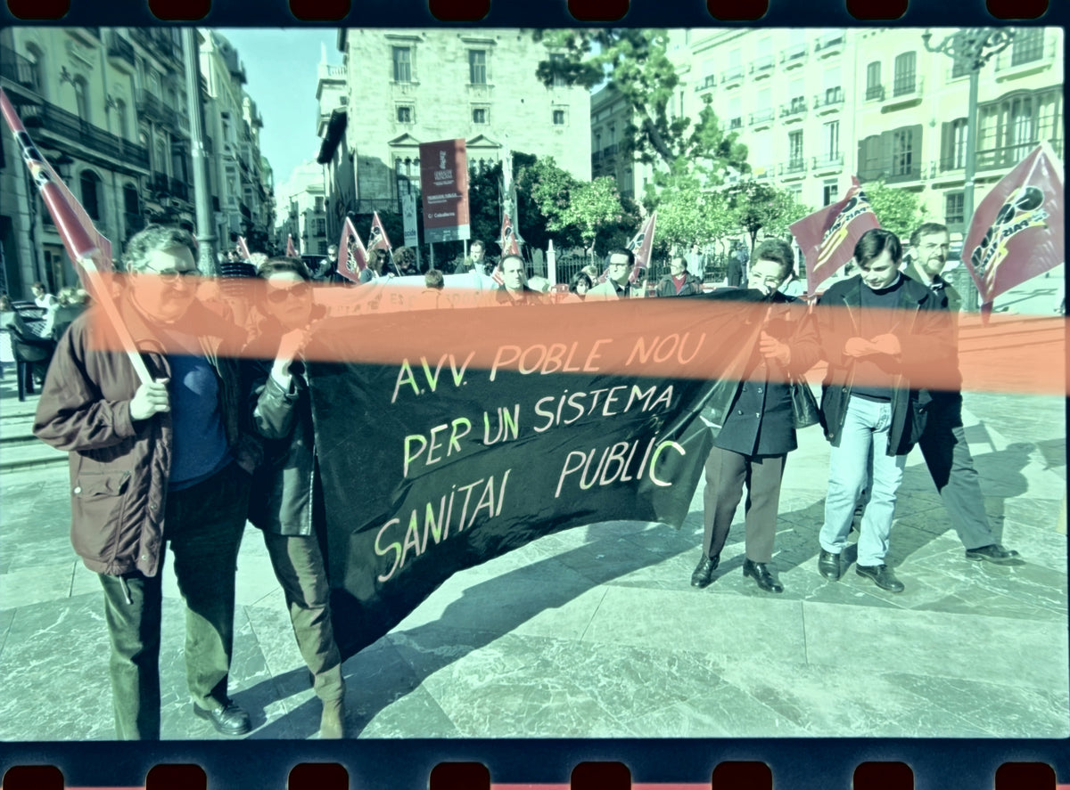 Negativo fotográfico original A.VV. Poble Nou sanidad pública Valencia 1999 35mm film Rare