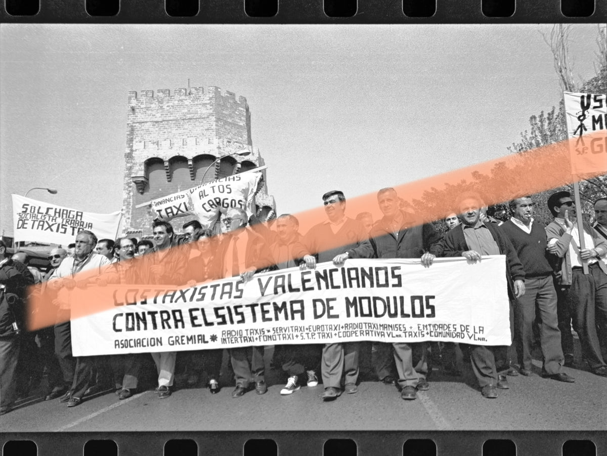 Original photographic negative taxi drivers demonstration Valencia 1992 35mm film Rare