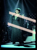 Original-Fotonegativ der Sängerin Gloria Gaynor bei einem Live-Auftritt, Nova Awards Valencia 1999, 35-mm-Film, selten