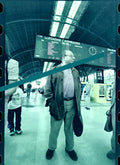 Originalfotonegativ Manuel Vázquez Montalbán stehend Valencia 1998 35mm Film Selten