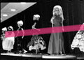 Negativo fotográfico original muñeca Barbie con vestido largo exposición «Barbie, creación y diseño» Valencia 1995 35mm film Rare