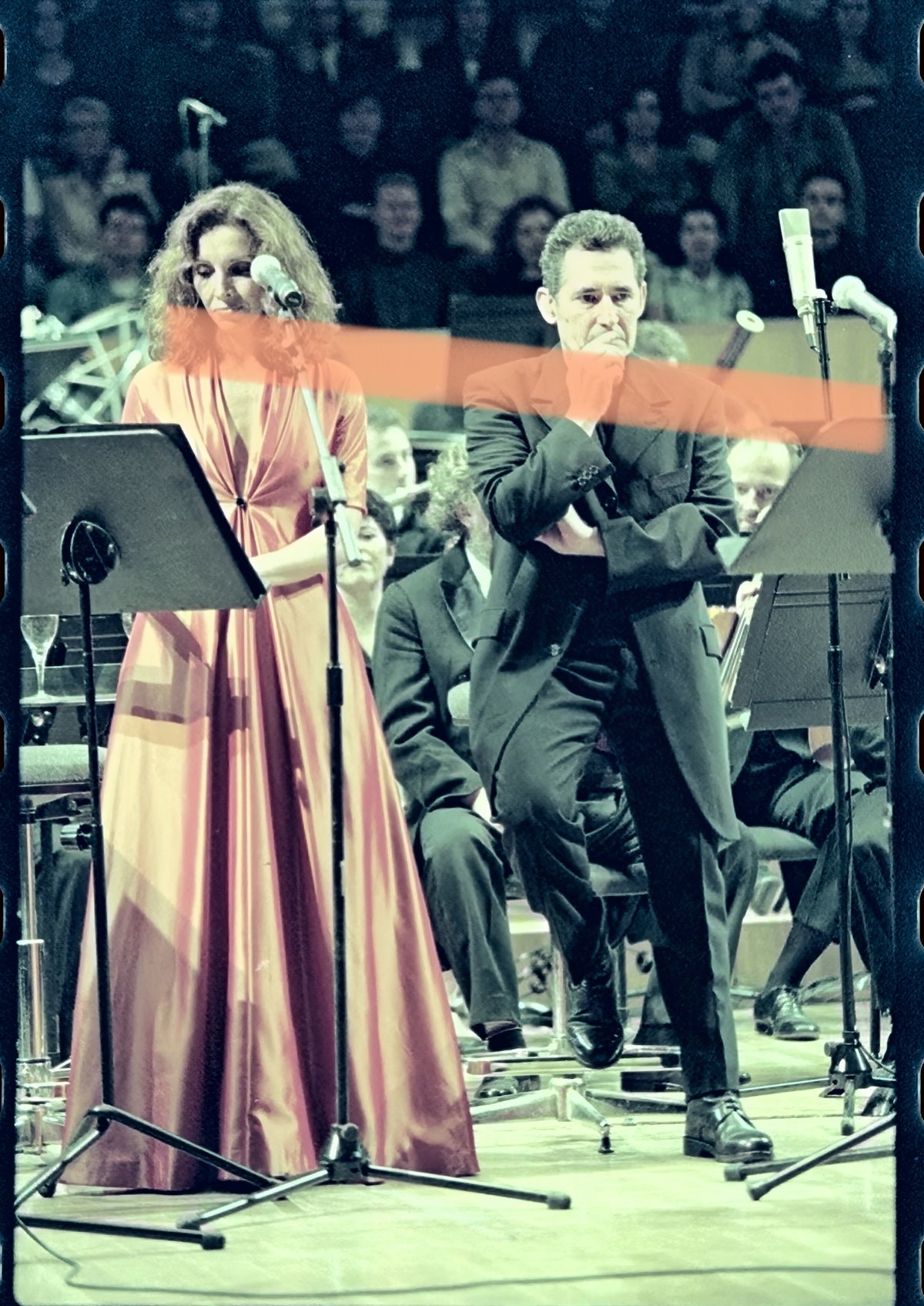 Original photographic negative Ana Belén and Miguel Ríos with orchestra Kurt Weill concert Valencia 1999 35mm film Rare