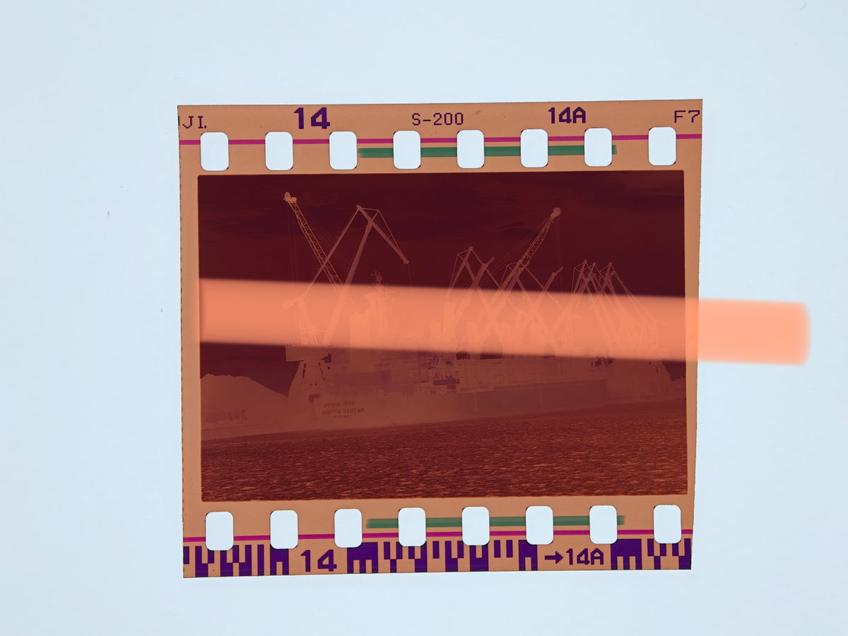 Negativo fotográfico original Aditya Gautam New Flame Puerto Valencia 2002 35mm film Rare