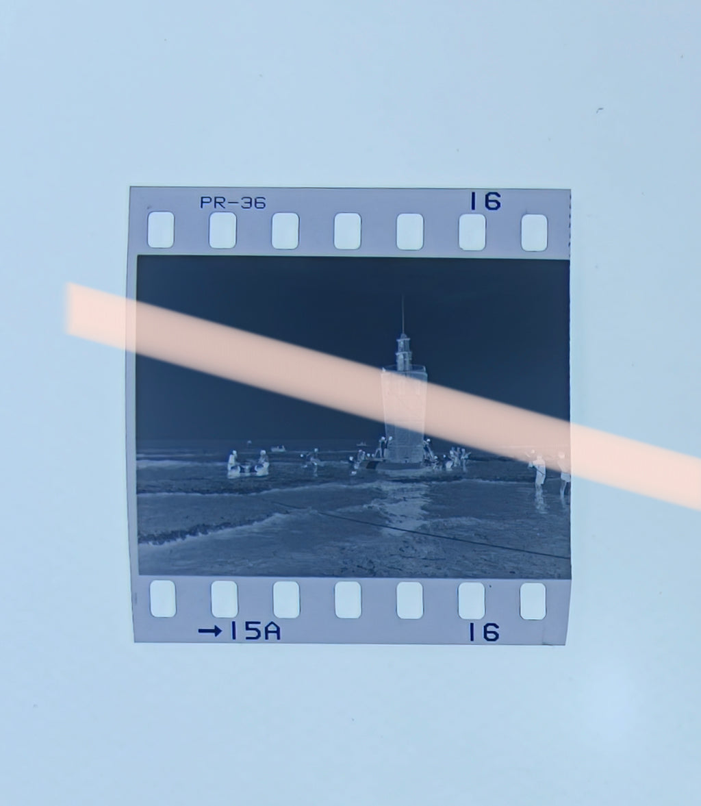 Negativo fotográfico original Antoni Miralda artista Honeymoon Project falla flotante del Miguelete entre participantes Valencia 1991 35mm film Rare
