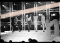 Originales Fotonegativ fünf Models beim Aufstieg auf die beleuchtete Treppe Premios Nova Valencia 1997 35mm Film Selten