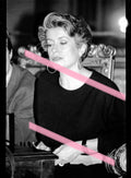 Negativo fotográfico original Catherine Deneuve sentada Valencia 1992 35mm film Rare
