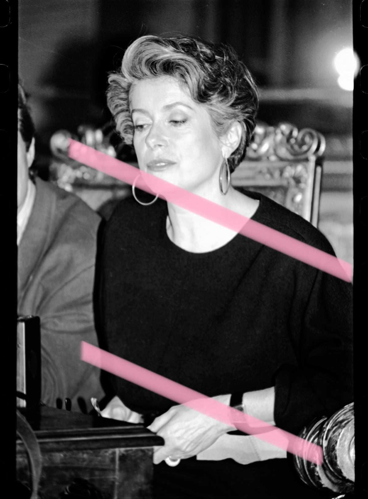Negativo fotográfico original Catherine Deneuve sentada Valencia 1992 35mm film Rare