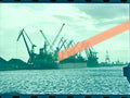 Negativo fotográfico original buque New Flame de Aditya Gautam entre grúas Puerto Valencia 2002 35mm film Rare