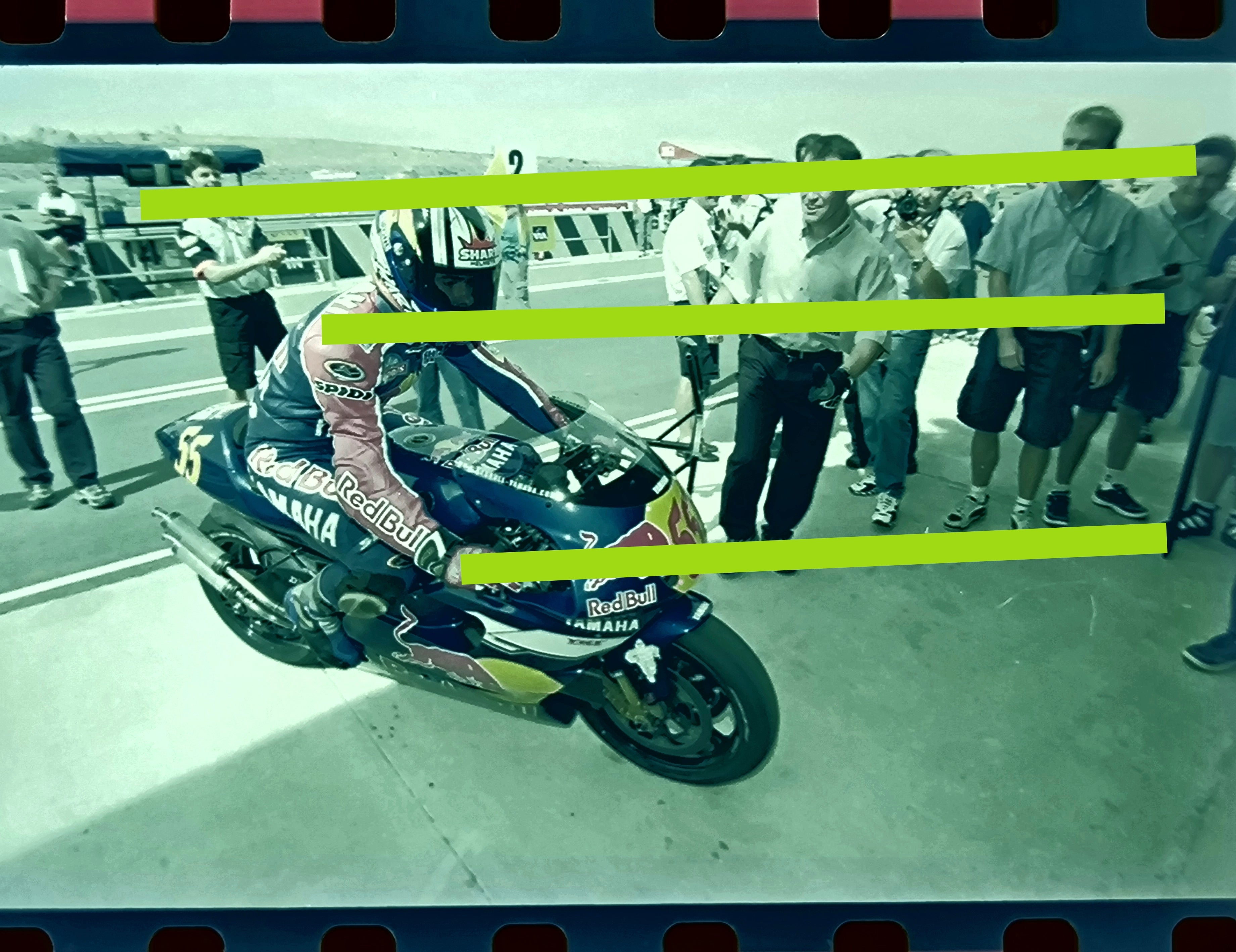 Negativo fotográfico original Régis Laconi Piloto francés de Motociclismo equipo Yamaha Red Bull 35mm film Rare