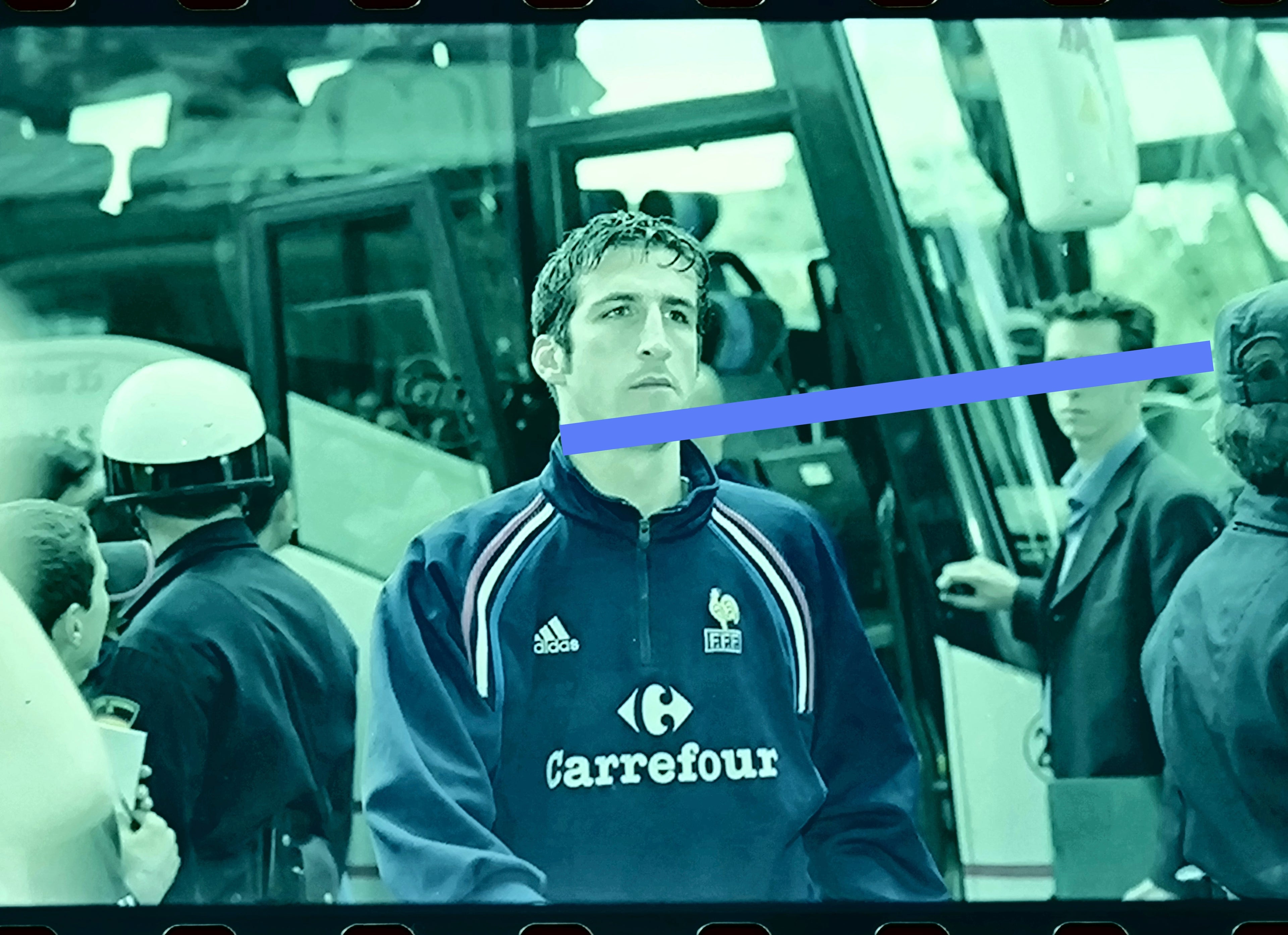 Negativo fotográfico original Futbolista francés concentración con la selección francesa Futbol 35mm film Rare