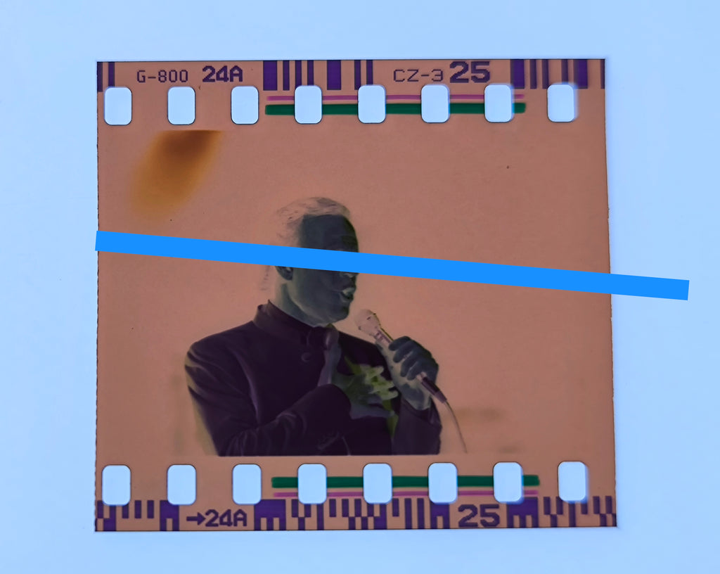 Negativo fotográfico original Julio Iglesias cantante español 35mm film Rare
€110,00