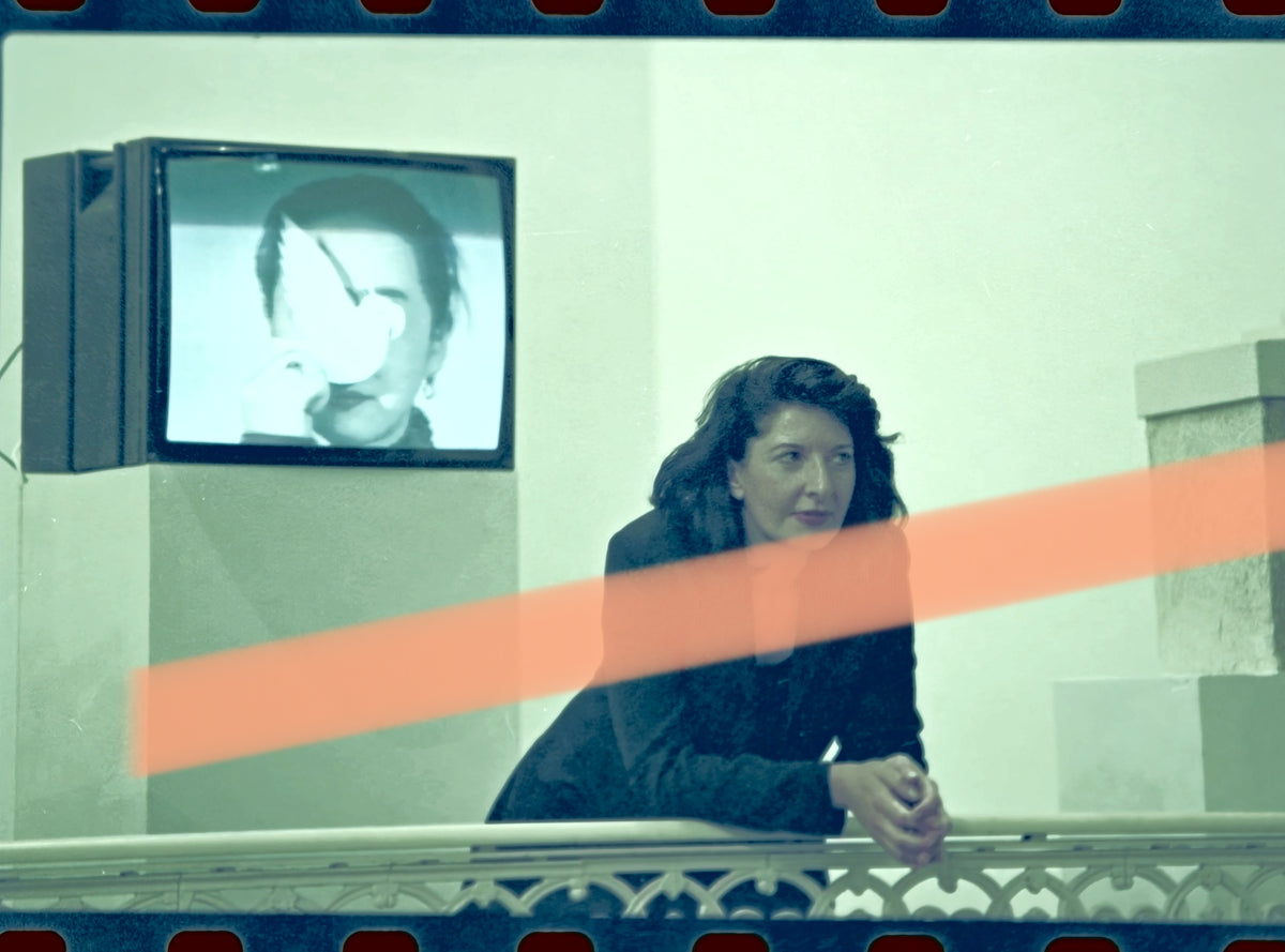 Negativo fotográfico original Marina Abramović junto a pantalla Valencia 1998 35mm film Rare