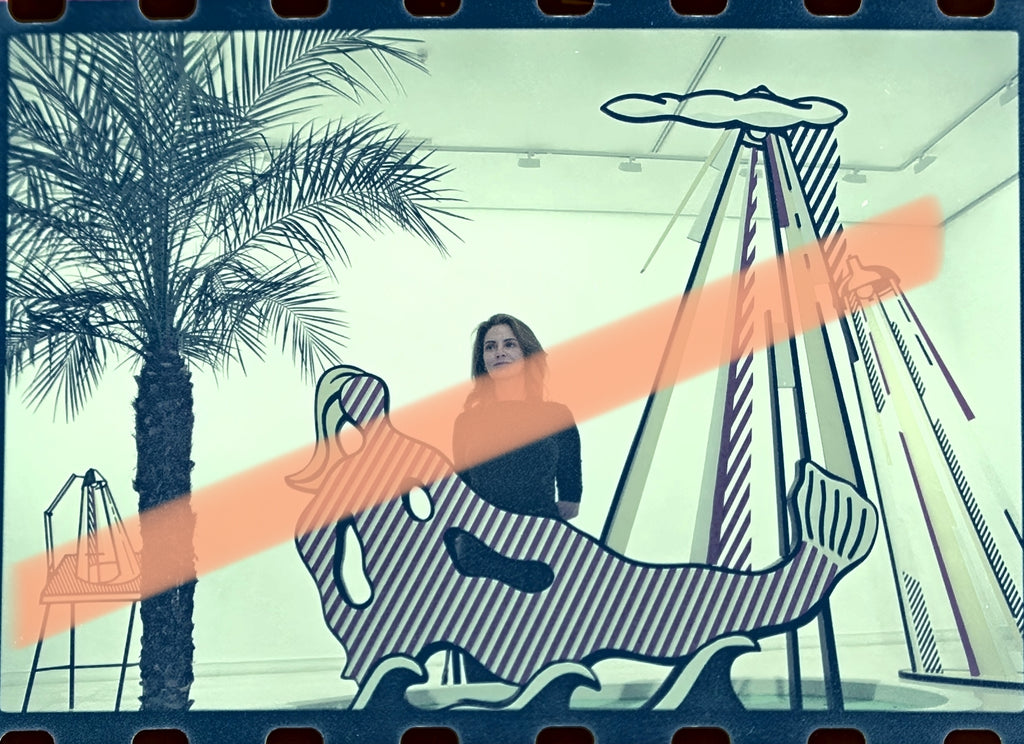 Negativo fotográfico original Dorothy Lichtenstein ante gran obra de Roy Lichtenstein Valencia 1999 35mm film Rare