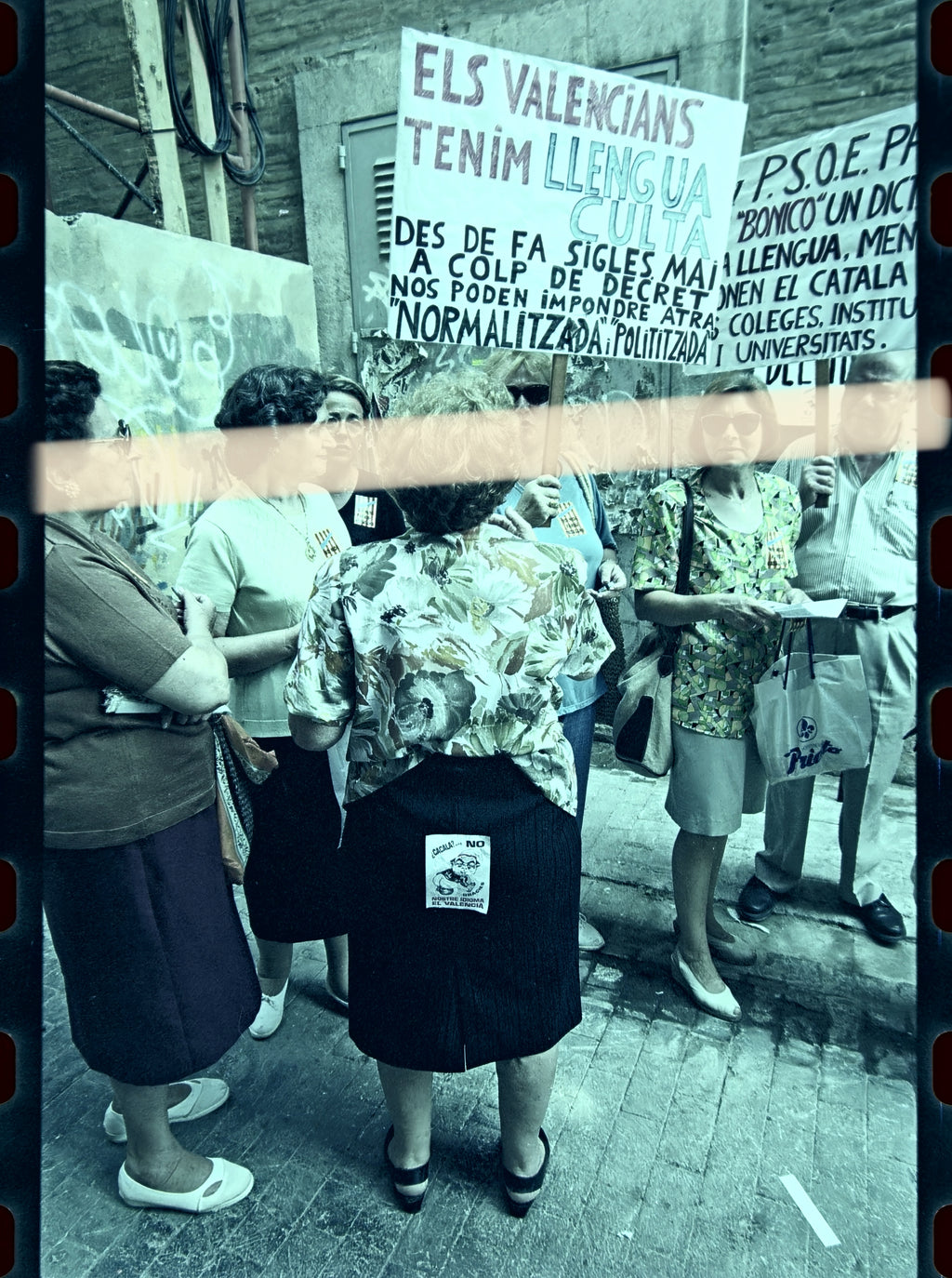 Original photographic negative "Els valencians tenim llengua" protest Consell Valencià de Cultura Valencia 1998 35mm film Rare