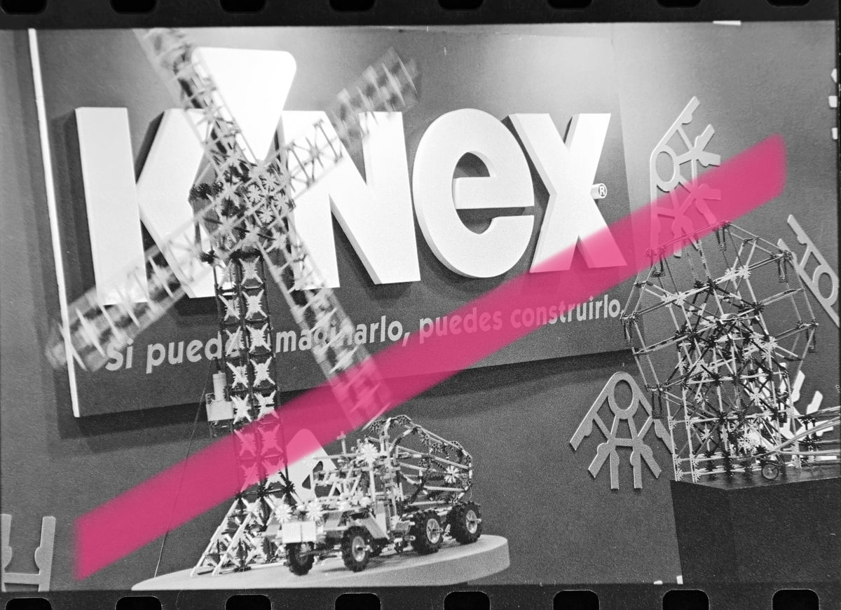 Originales Negativ von K'NEX-Konstruktionen, ausgestellt auf der Internationalen Spielwarenmesse Valencia 1996, 35-mm-Film, selten