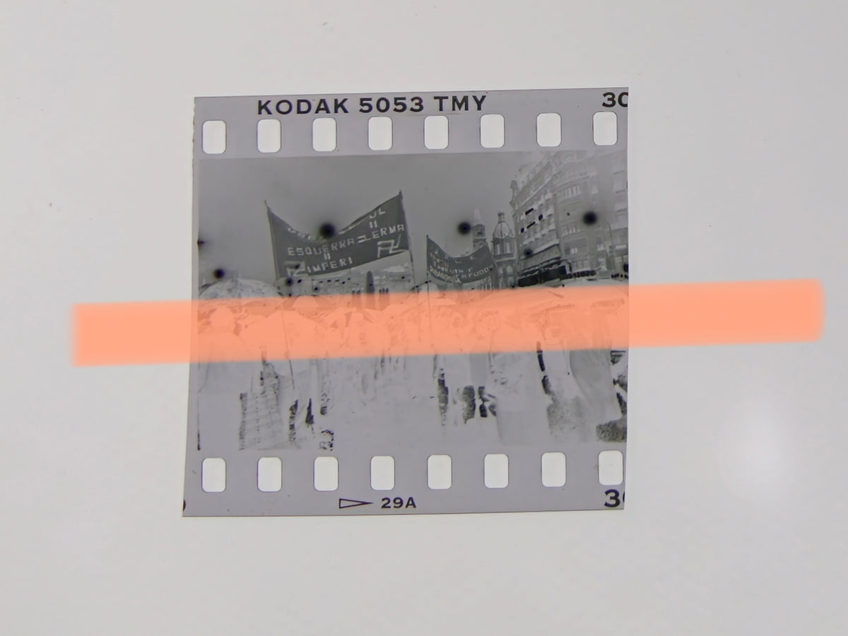 Negativo fotográfico original manifestación valencianista Joan Lerma Valencia 1991 35mm film Rare