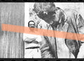 Negativo fotográfico original Darío Villalba pintor y fotógrafo ante fotografía monumental retrospectiva IVAM Valencia 1994 35mm film Rare