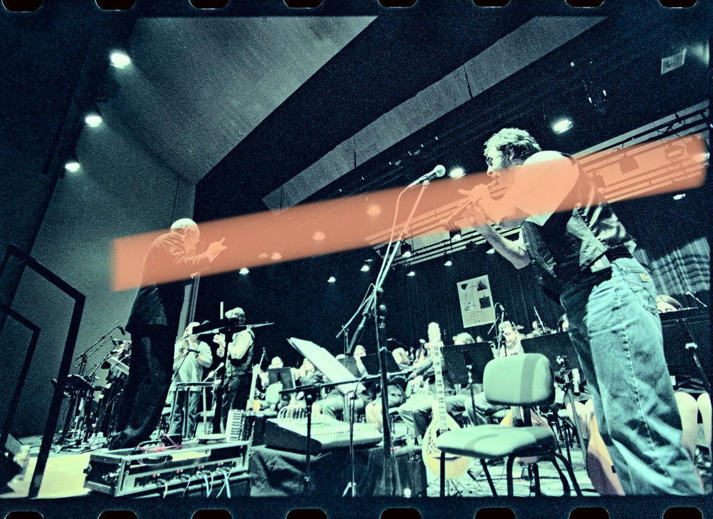 Negativo fotográfico original Al Tall grupo folk valenciano frente al director en concierto 25 Anys en Directe Torrent 2000 35mm film Rare