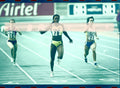 Negativo fotográfico original Merlene Ottey atleta jamaicana plusmarquista mundial dominando los 60 metros Valencia 2000 35mm film Rare