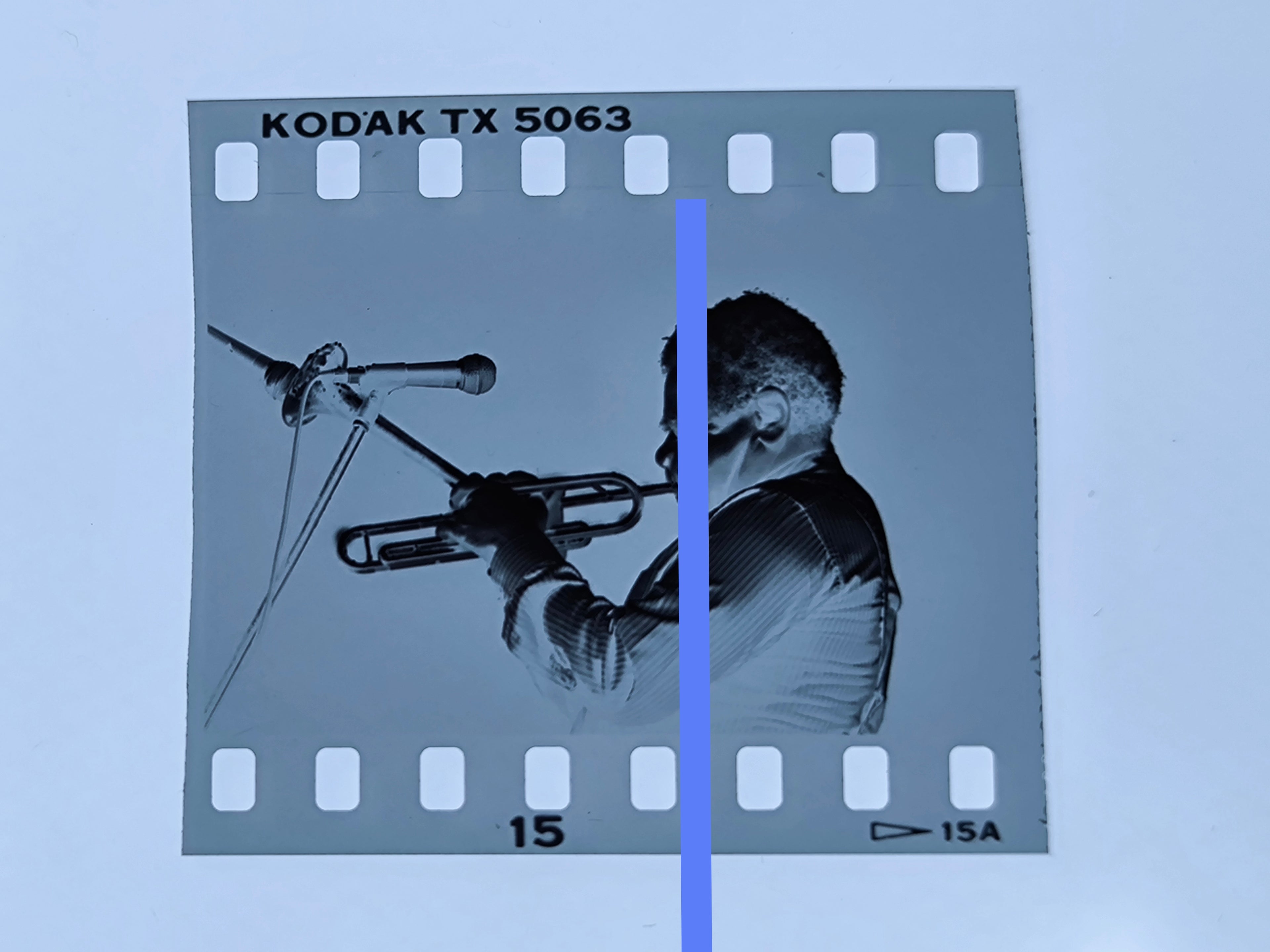 Negativo fotográfico original Dizzy Gillespie trompetista músico estadounidense de jazz 35mm film Rare