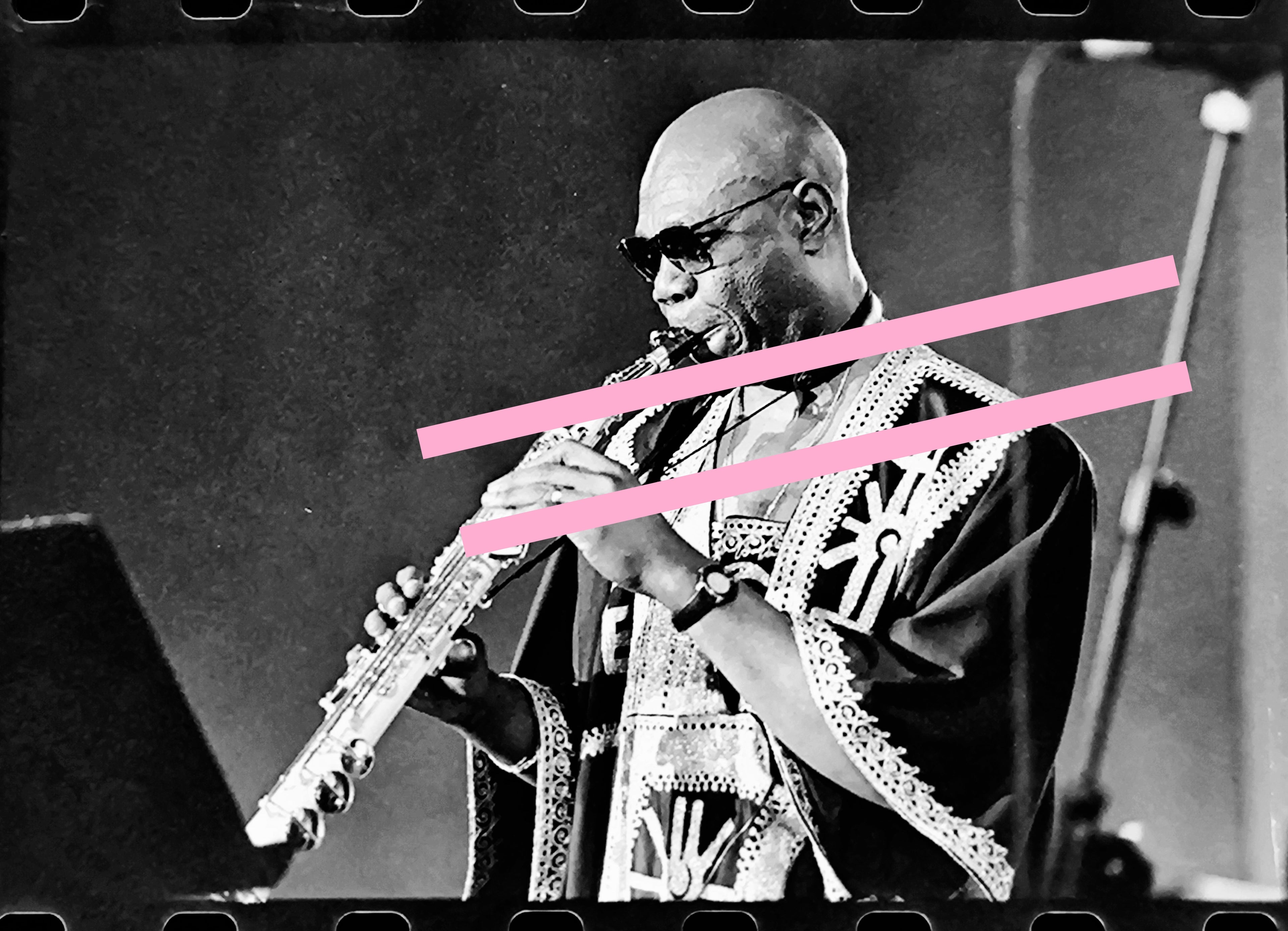 Negativo fotográfico original Manu Dibango Músico saxofonista camerúnés 35mm film Rare