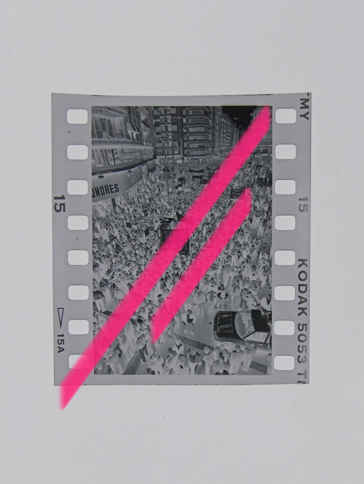 Negativo fotográfico original multitud de agricultores llena las calles protesta citrícola Valencia 1992 35mm film Rare