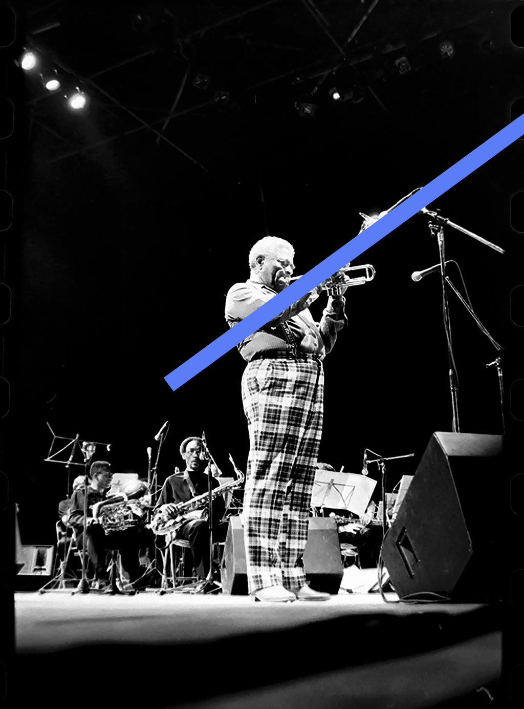 Negativo fotográfico original Dizzy Gillespie trompetista músico estadounidense de jazz 35mm film Rare