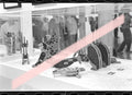 Negativo fotográfico original figuras y juguetes de madera de Joaquín Torres-García en vitrina IVAM Valencia 1997 35mm film Rare