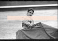 Negativo fotográfico original Cristina Sánchez novillera en plena faena de muleta Feria de Fallas Valencia 1992 35mm film Rare