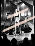 Negativo fotográfico original Sofía Mazagatos modelo desfilando ante el público Premios Nova Valencia 1997 35mm film Rare