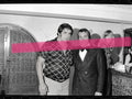 Originales Foto-Negativ Urtain Boxer posiert neben Mann mit Fliege in Spanien 35mm Film Selten