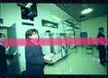Negativo fotográfico original secuestro avión Iberia dispositivo policial interior aeropuerto Manises Valencia 1998 35mm film Rare