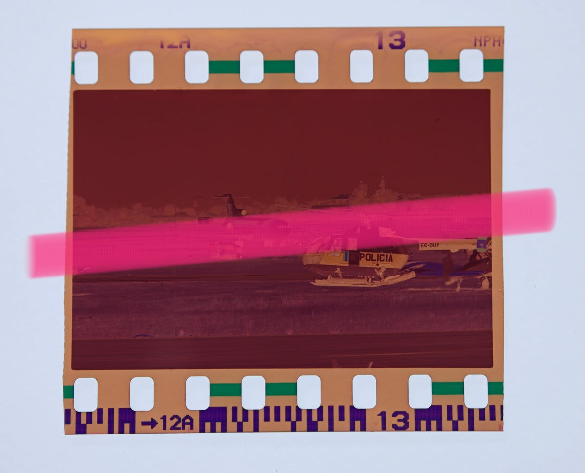 Original photographic negative airplane hijacking Boeing 727 Iberia Police helicopter Manises airport Valencia 1998 35mm film Rare