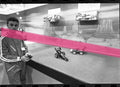 Negativo fotográfico original vehículos radiocontrolados Dagger en demostración Feria Internacional del Juguete Valencia 1996 35mm film Rare
