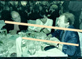 Negativo fotográfico original compositora Matilde Salvador y compositor y pianista Carles Santos compartiendo mesa en los Premis Octubre Valencia 1999 35mm film Rare