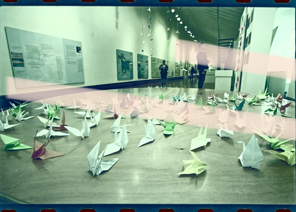 Originales Fotonegativ Papierkraniche für den Frieden Hiroshima Ausstellung Schöne Künste Valencia 1998 35-mm-Film Selten