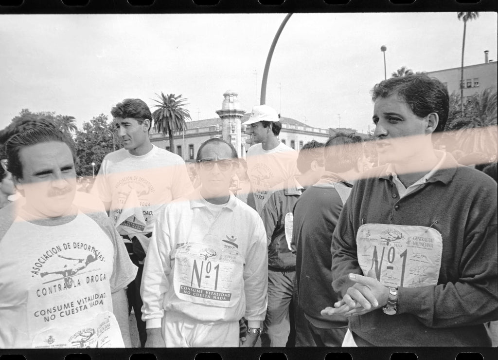 Negativo fotográfico original Francisco Camps concejal y futuro presidente de la Generalitat Carrera contra la Droga Valencia 1992 35mm film Rare