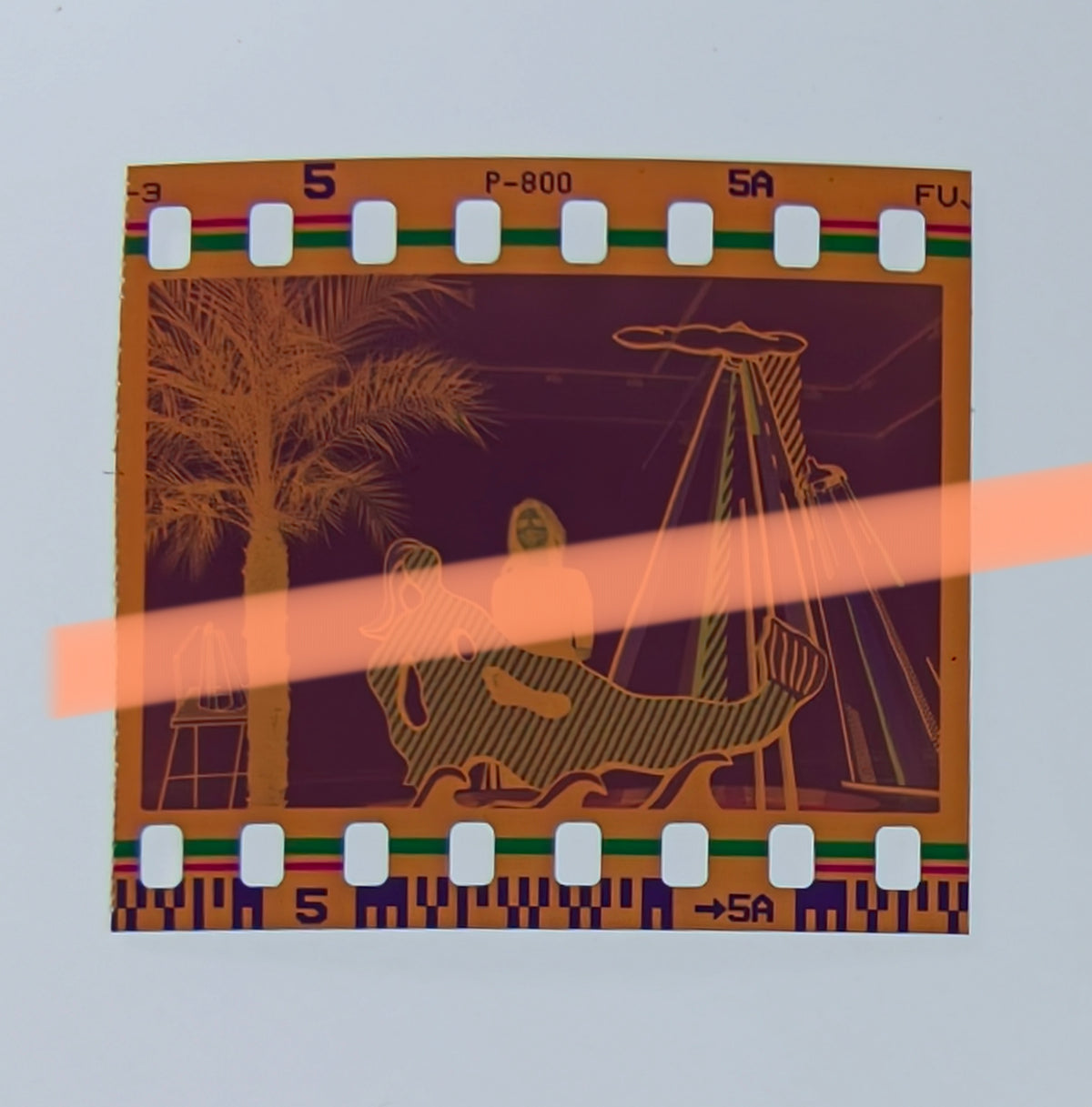 Negativo fotográfico original Dorothy Lichtenstein ante gran obra de Roy Lichtenstein Valencia 1999 35mm film Rare