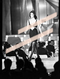 Negativo fotográfico original modelo en paso de pasarela ante el público Premios Nova Valencia 1997 35mm film Rare