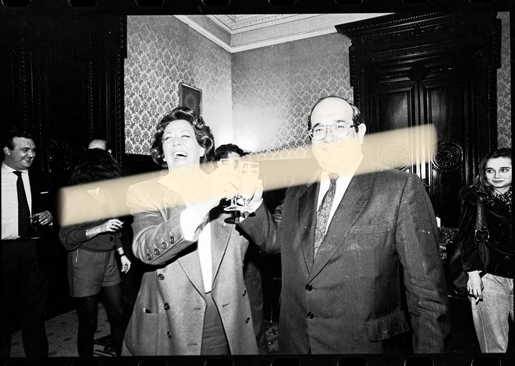 Negativo fotográfico original Rita Barberá y Vicente González Lizondo brindando inicio Alcaldía Valencia 1991 35mm film Rare