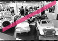 Originales Fotonegativ einer Ausstellung von Kinderautos und -motorrädern auf der Internationalen Spielwarenmesse Valencia 1996, 35-mm-Film, selten