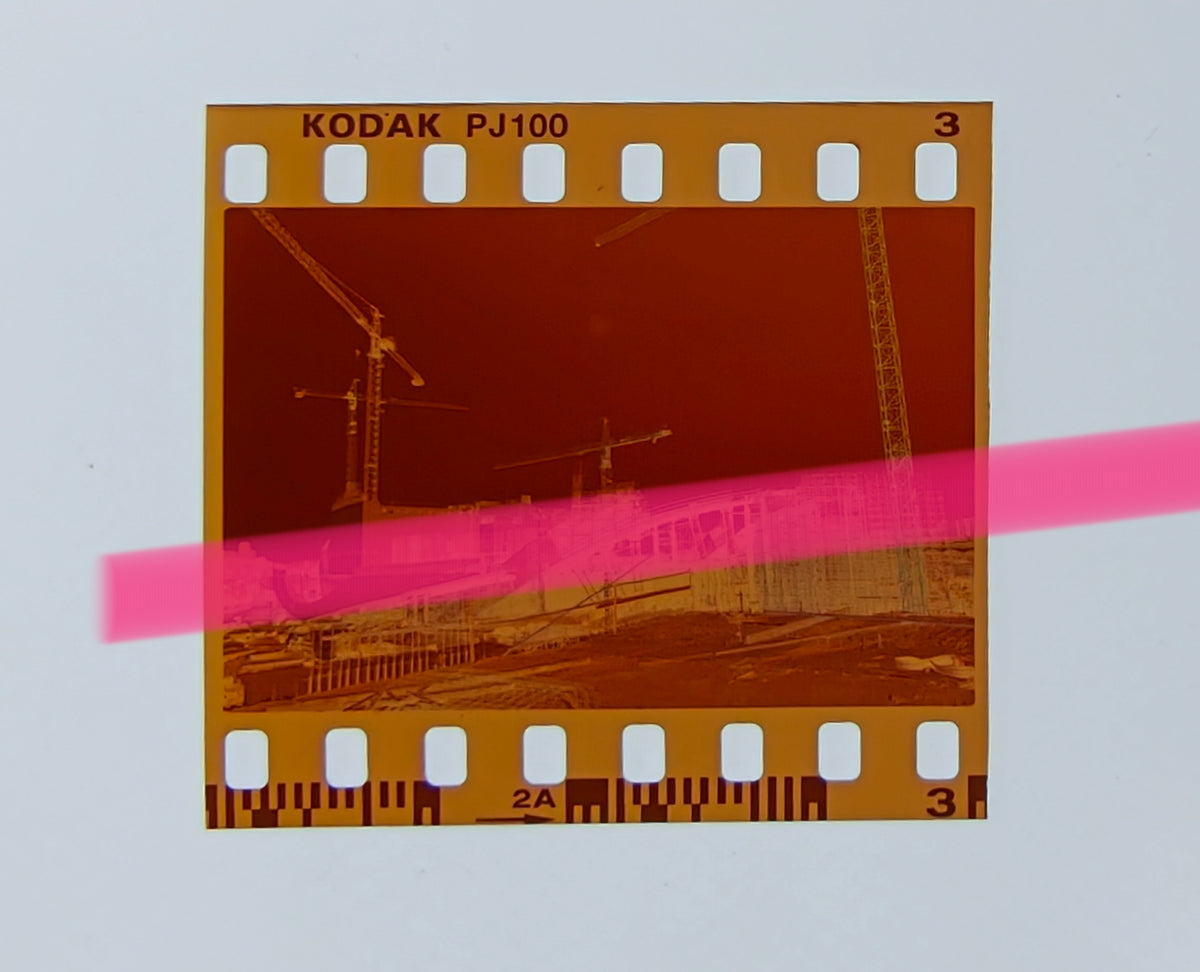 Original-Fotonegativ Arbeiten der Stadt der Künste und der Wissenschaften Kräne und im Bau befindliche Strukturen Valencia 1999 35mm Film Selten